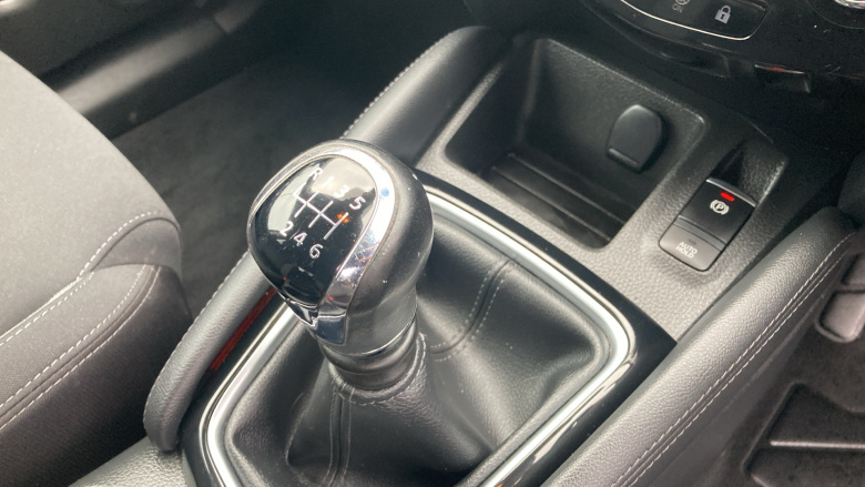 Nissan Qashqai 1.5 dCi 115 N-Connecta 5dr Diesel Hatchback